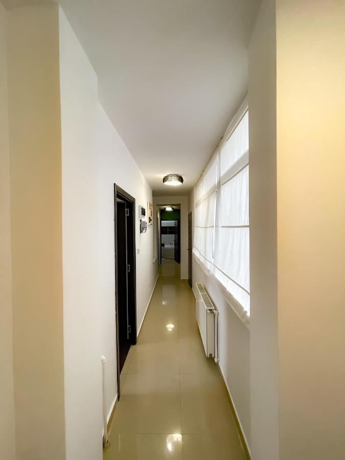 Apartament Cool Flat With Hot Tub In The Old Town Bukareszt Zewnętrze zdjęcie